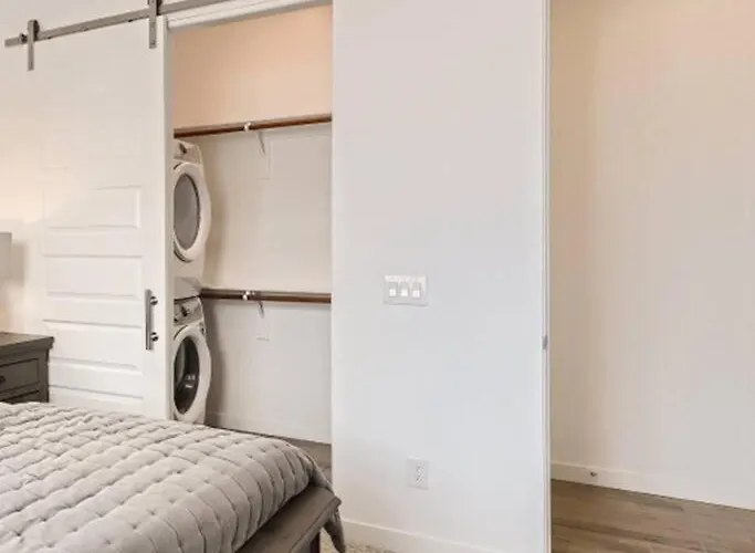 Apartment Dream Guest House! McMicken